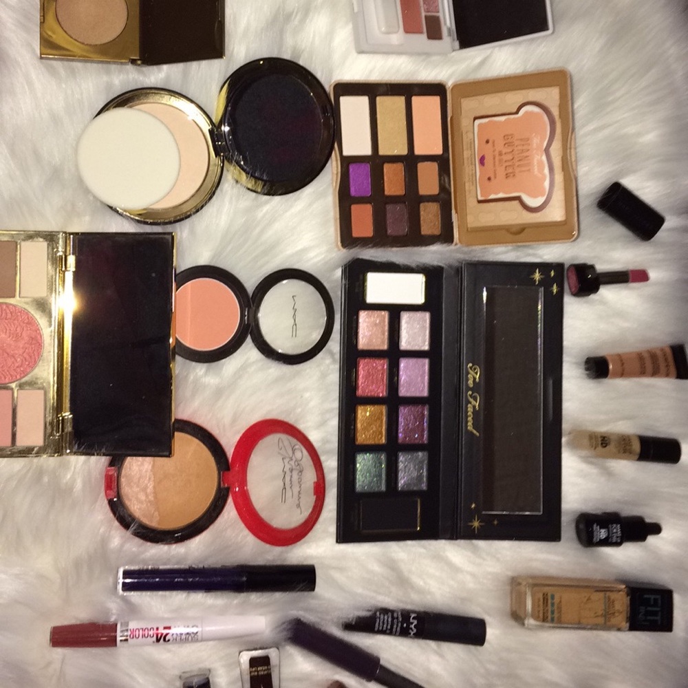 Make up - Picture 2 of 6